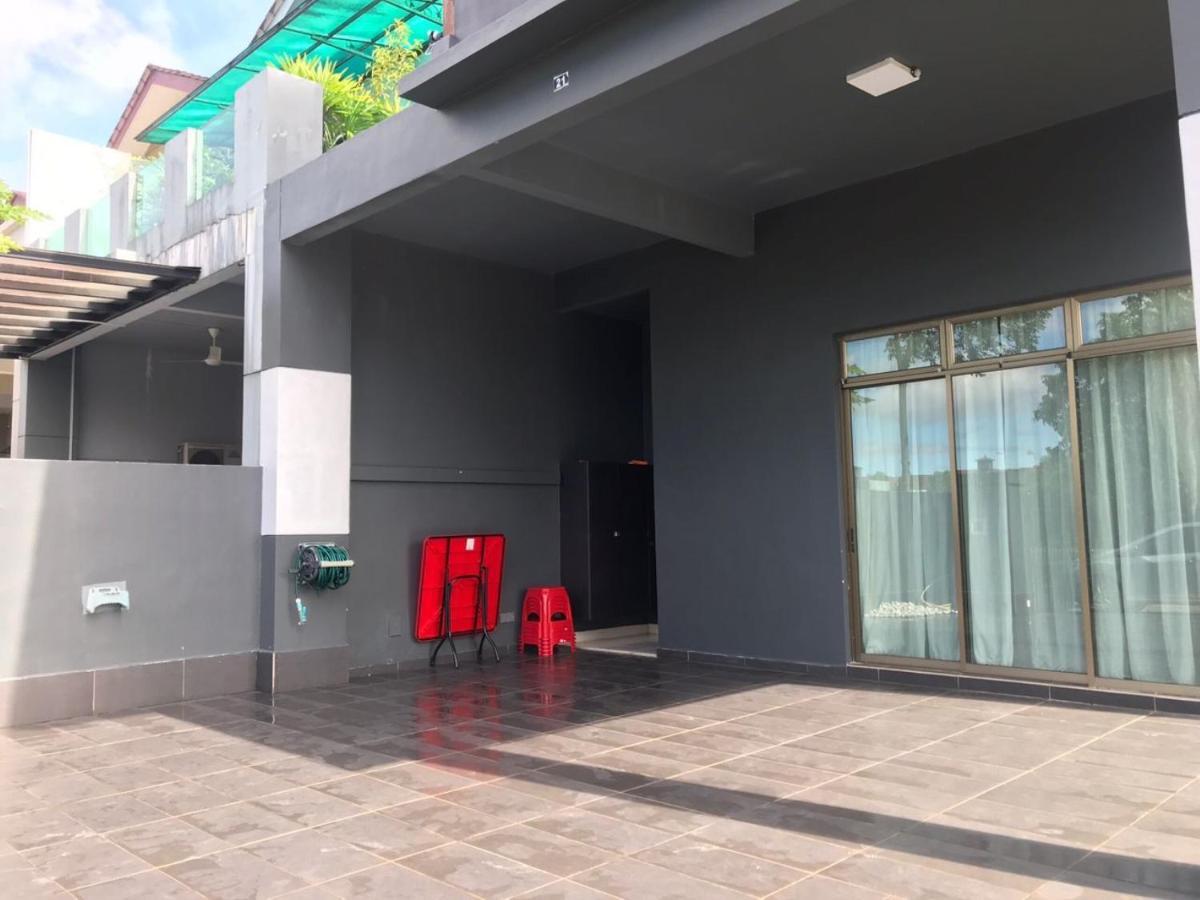 Hotel Oyo 90476 Casa Azlinda Muslim I 2*
